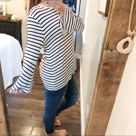 Old Navy large striped bell sleeve cozy blouse - Picture 3 of 5